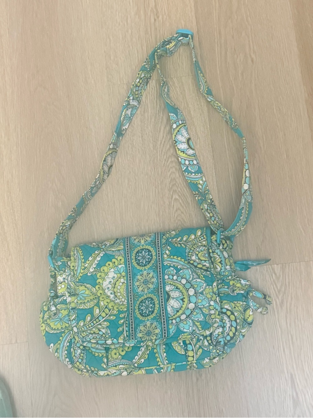 Vera bradley crossbody bag